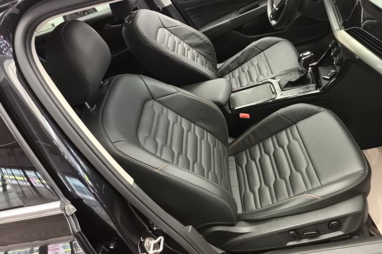 Used Volkswagen Passat 2019 330TSI Elite Edition China VI
