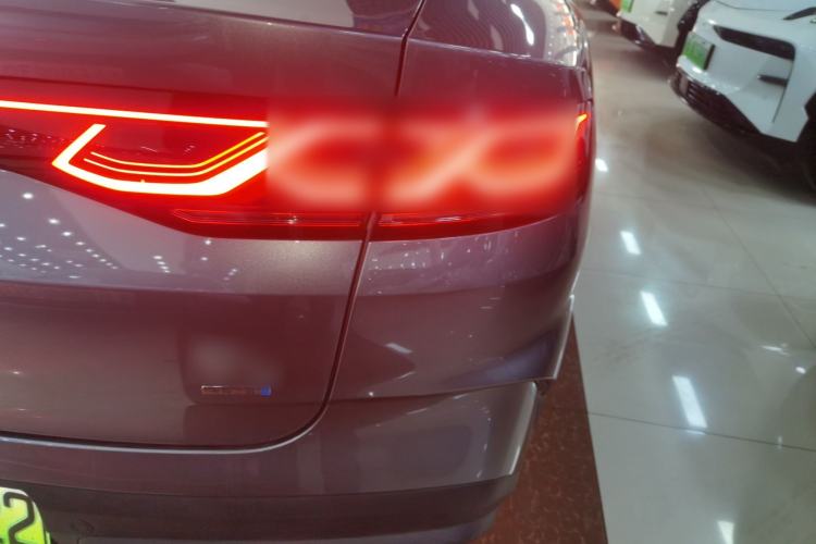 Used BYD Qin L 2025 DM-i Smart Drive 120KM Leading Model
