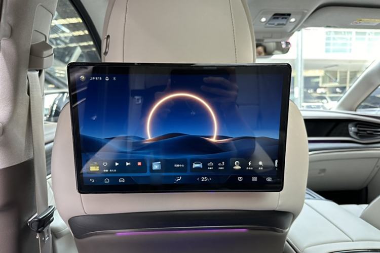 Used Denza D9 2022 DM-i 970 Four-Wheel Drive Flagship Model
