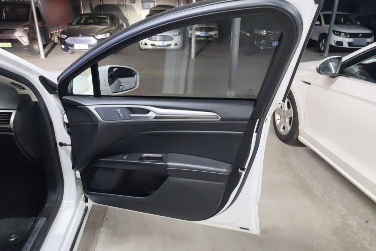 Used Ford Mondeo 2017 EcoBoost 200 Luxury Model
