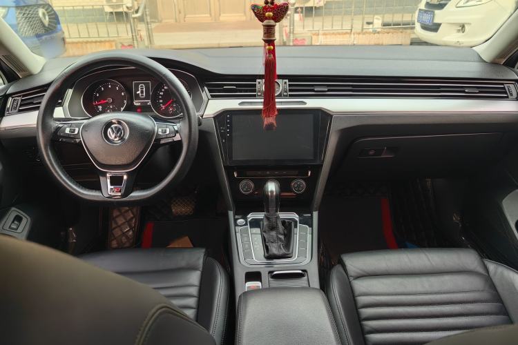 Used Volkswagen Magotan 2017 330TSI DSG Leading Model