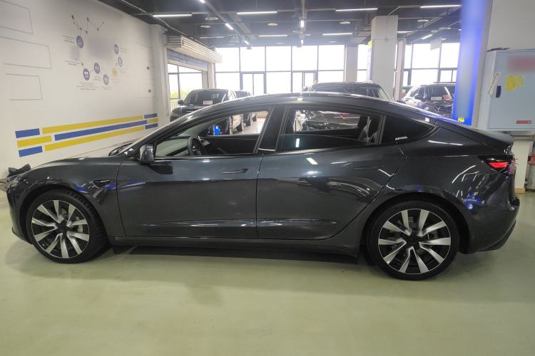 Used Tesla Model 3 2023 Long-Range All-Wheel-Drive Version
