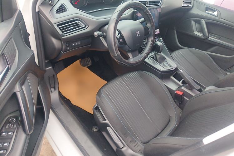 Used Peugeot 308 2016 1.6L Automatic Fashion Edition
