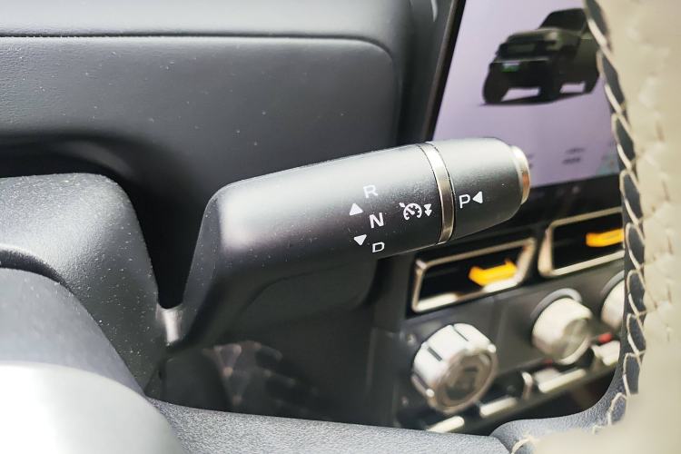 Used  V23 2025 501 Four-Wheel Drive Intelligent Driving Version
