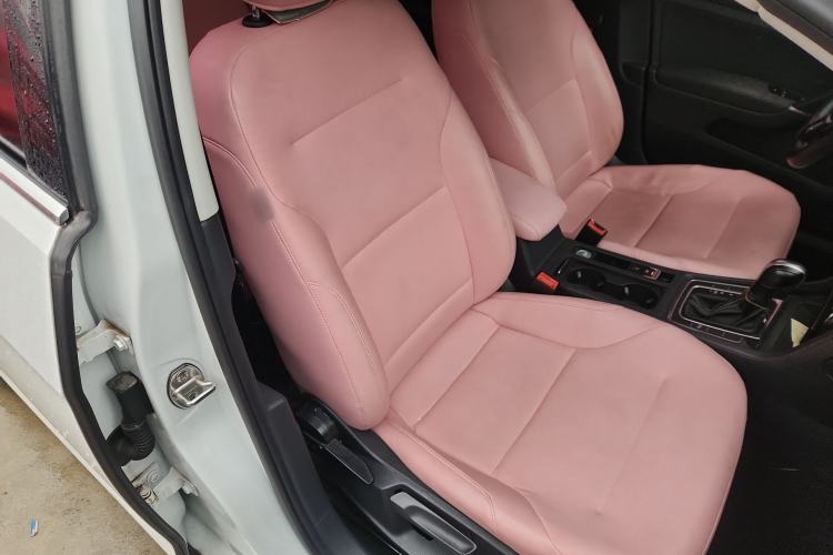 Used Volkswagen Golf 2017 1.6L Automatic Comfort Million-Vehicle Anniversary Edition