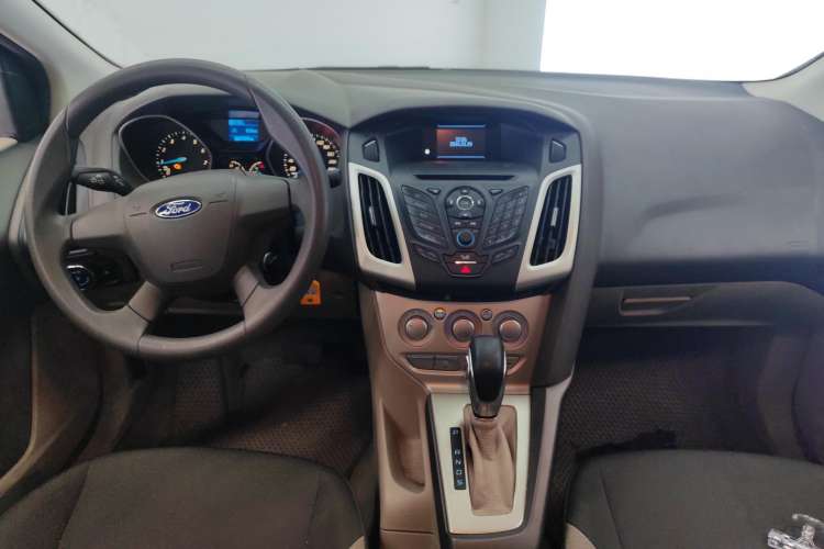 Used Ford Focus 2012 Sedan 1.6L Automatic Comfort Model
