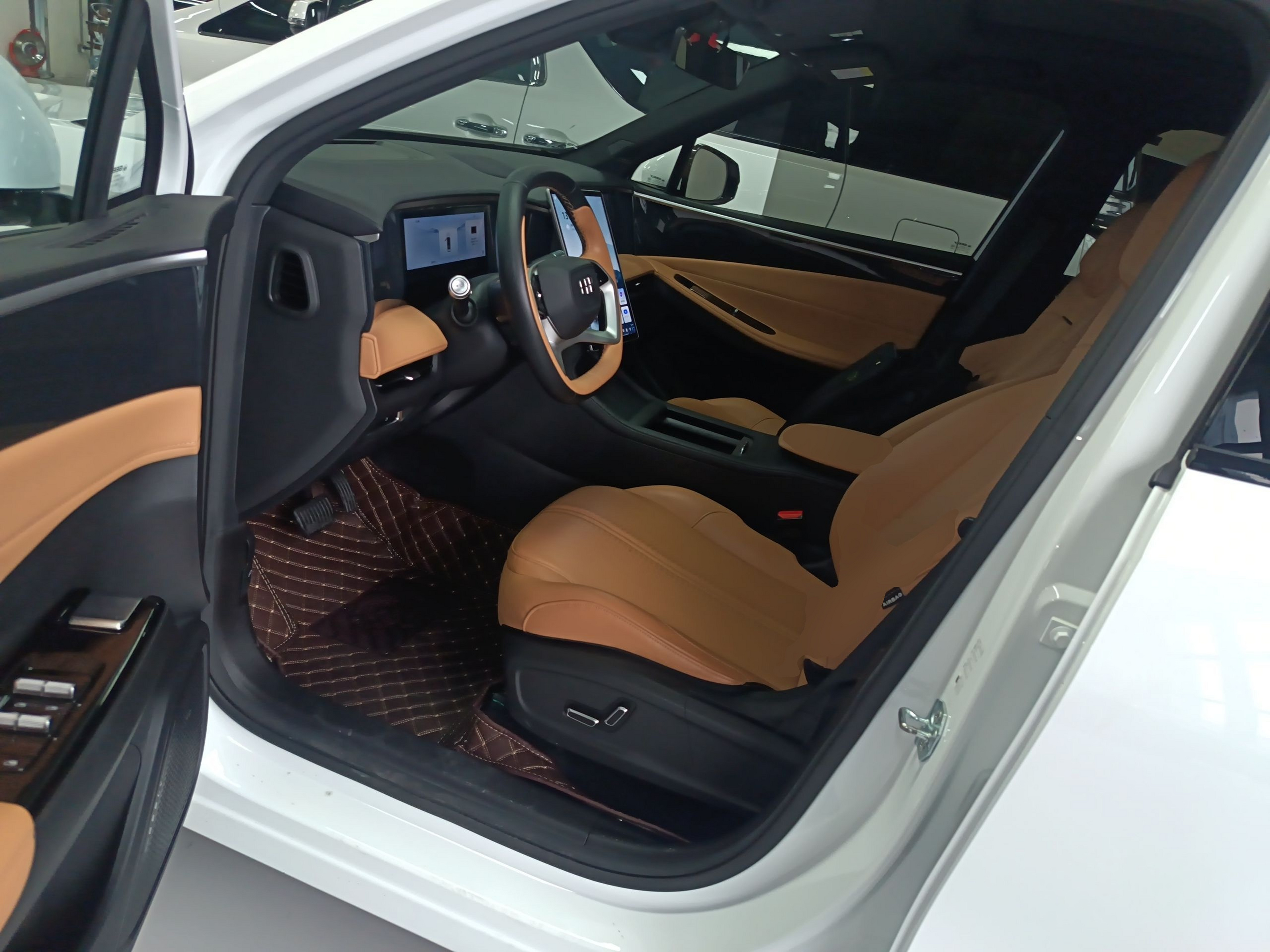 المقاعد الأمامية داخل السيارة