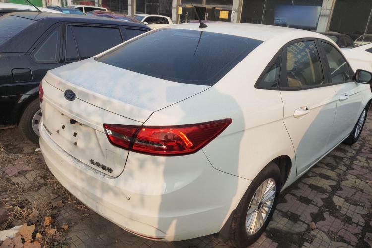 Used Ford Escort 2015 1.5L Manual Comfort Model
