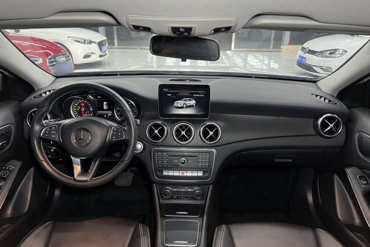 Used Mercedes-Benz GLA 2017 GLA 200 Fashion Model