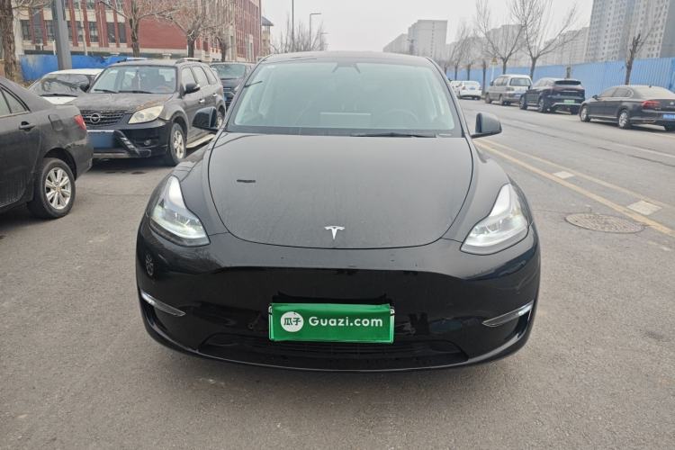 Used Tesla Model Y 2022 Long-Range All-Wheel-Drive Version
