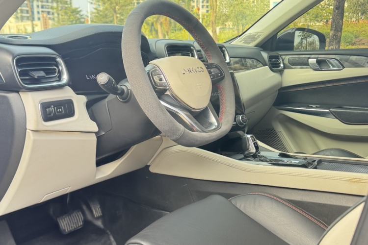 Used Lynk & Co 02 2018 1.5T DCT Two-Wheel Drive Zhaopu Version China V Standard
