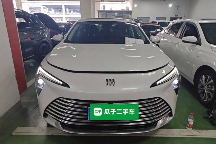 Used Buick LaCrosse 2025 28T Platinum Edition
