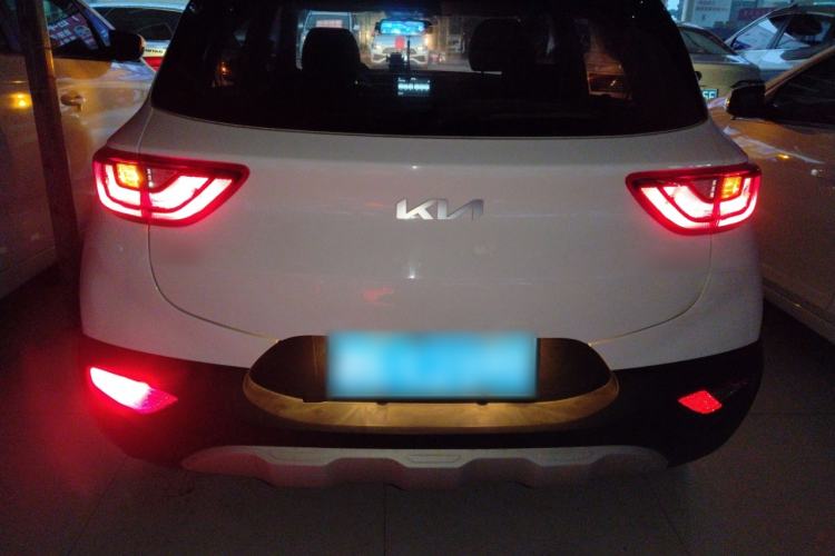 Used Kia kx1 Stonic 2021 1.4L CVT Fun & Sunroof Model