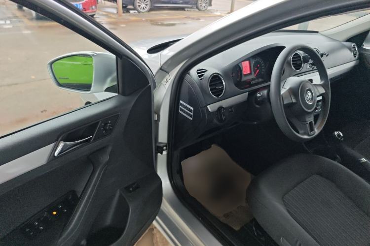 Used Volkswagen Jetta 2015 Zhuihui Edition 1.6L Manual Comfort Model
