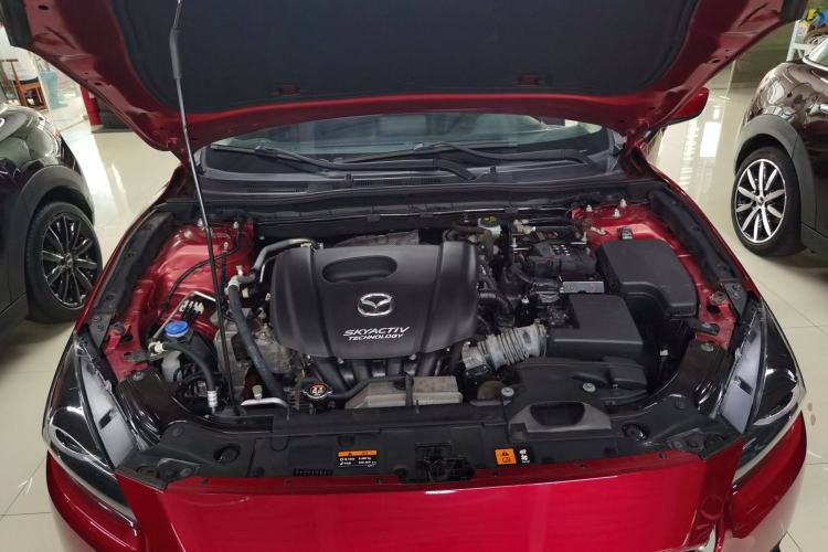 Used Mazda Mazda 3 Axela 2019 Cloud-Controlled Edition Hatchback 1.5L Automatic Luxury Model China VI Standard
