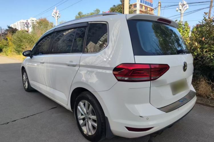 Used Volkswagen Touran 2016 Volkswagen Touran L 280TSI DSG Comfort Edition

