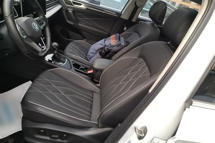 Used Volkswagen Tiguan L 2024 300TSI Automatic Two-Wheel Drive Smart Edition
