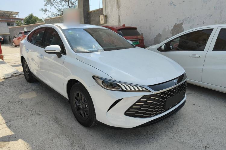 Used BYD Qin PLUS 2025 DM-i Smart Drive 55KM Leading Model
