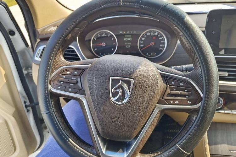 Used Baojun 730 2017 1.8L iAMT Prestige Version 7 Seats
