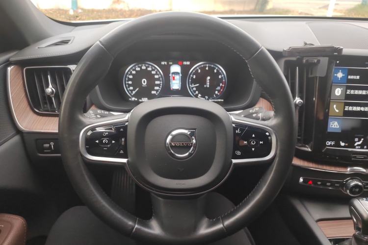 Used Volvo XC60 2021 T5 4x4 Smart Luxury Edition
