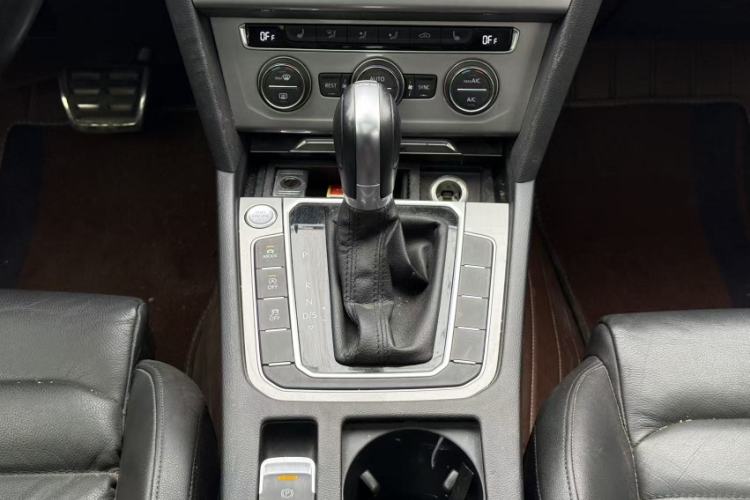 Used Volkswagen Variant 2017 380TSI Four-Wheel Drive Trail Edition
