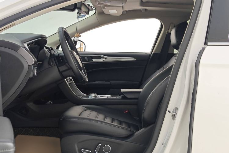 Used Ford Mondeo 2017 EcoBoost 180 Stylish Model
