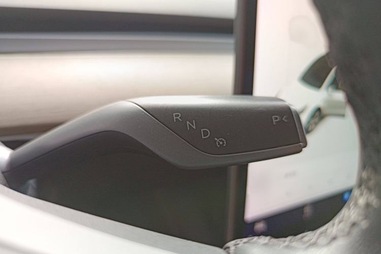 Used Tesla Model Y 2021 Standard Range Rear-Wheel Drive Version
