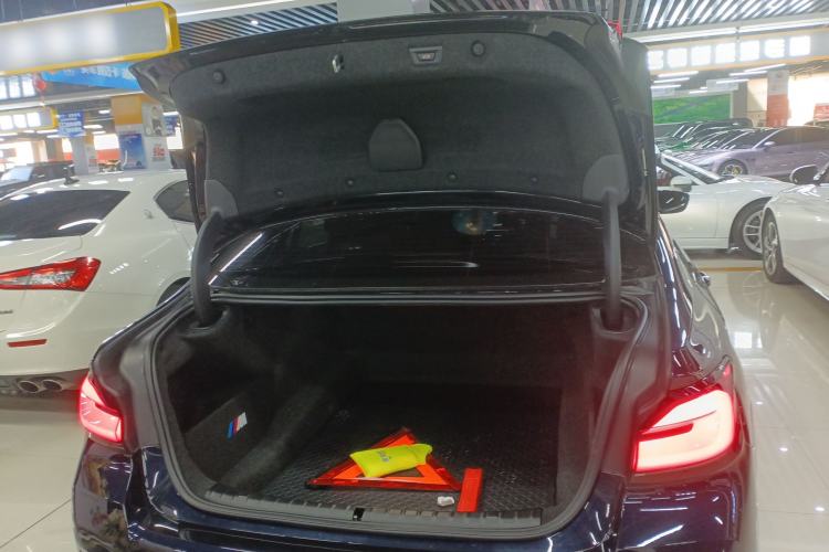 Used BMW 5 Series 2022 Second Facelift 525Li M Sport Package