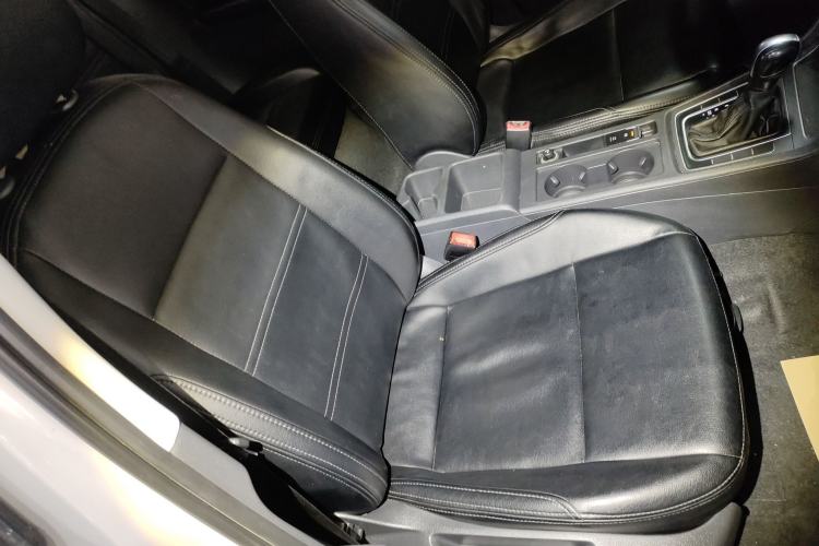 Used Volkswagen Golf 2016 1.6L Automatic Fashion Model