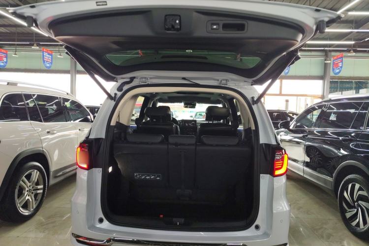 Used Honda Elysion 2024 2.0L eHEV Luxury Edition
