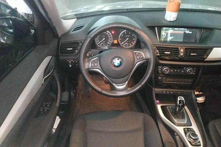 Used BMW X1 2014 sDrive18i Leading Model
