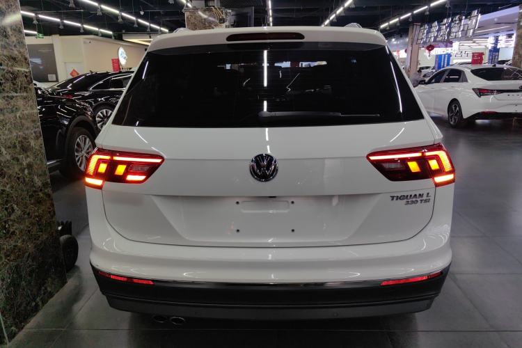 Used Volkswagen Tiguan L 2019 Revised 330TSI Automatic Two-Wheel Drive Smart & Luxury Edition China VI Standard