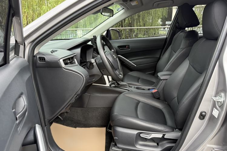 Used Toyota Corolla Cross 2023 2.0L Pioneer Edition
