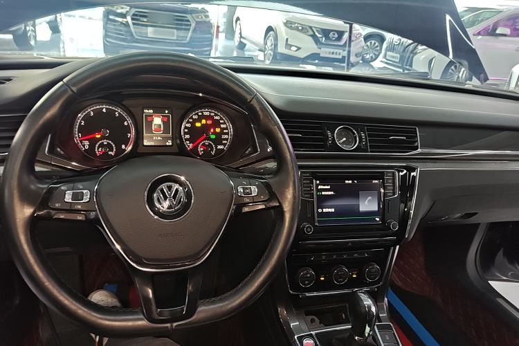 Used Volkswagen Passat 2017 330TSI DSG Prestige Edition
