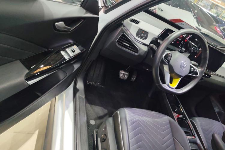 Used Volkswagen ID.3 2023 Pure Smart Edition