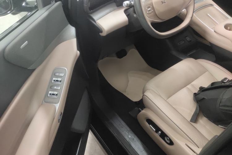 Used XPeng X9 2025 740 Ultra-Long Range Max
