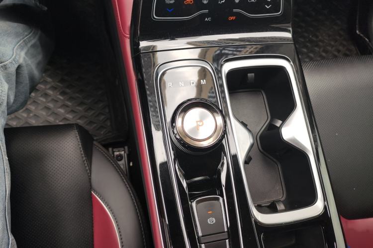 Used SOL QX 2021 300T DCT Prestige Smart Connectivity Version
