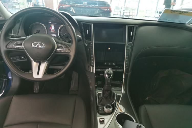 Used Infiniti Q50L 2018 2.0T Comfort Edition China VI Standard
