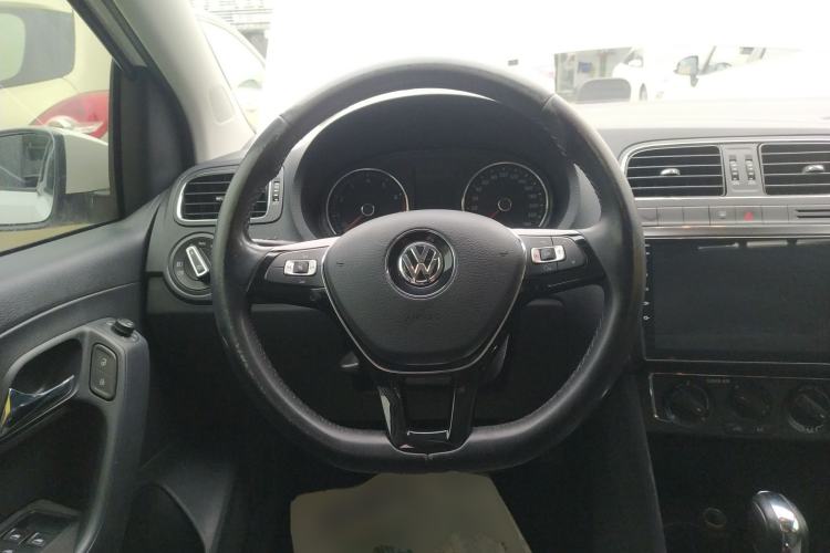 Used Volkswagen Polo 2016 1.6L Automatic Comfort Model
