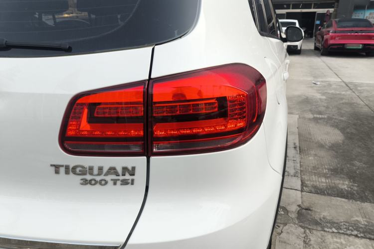 Used Volkswagen Tiguan 2017 300TSI Automatic Two-Wheel Drive Silk Road Luxury Edition
