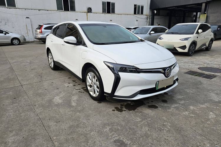 Used Buick Velite 6 2023 430km Range Commuter Version
