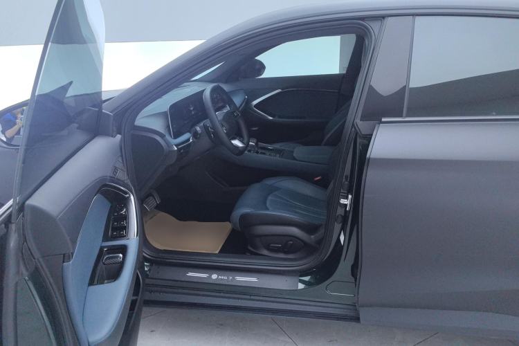 Used MG 7 2023 1.5T DCT Luxurious Supreme Edition
