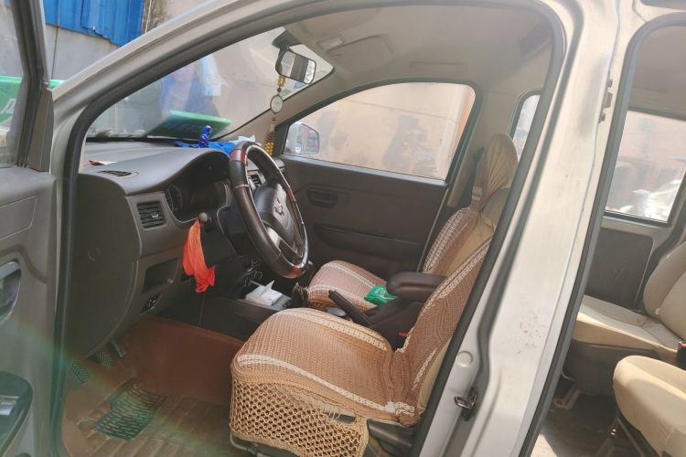 Used Wuling Rongguang V 2015 1.2L Standard Version