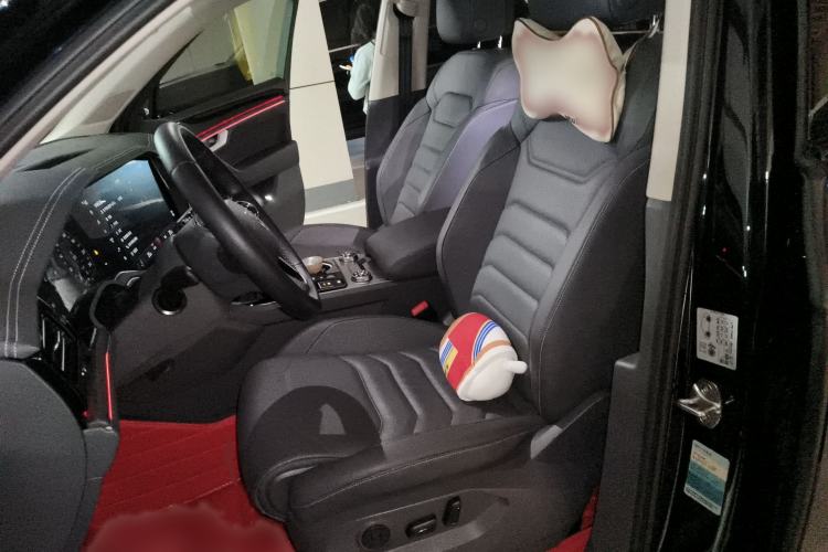 Used Volkswagen Touareg 2022 3.0 TSI Luxury Edition Black Diamond Sport Package
