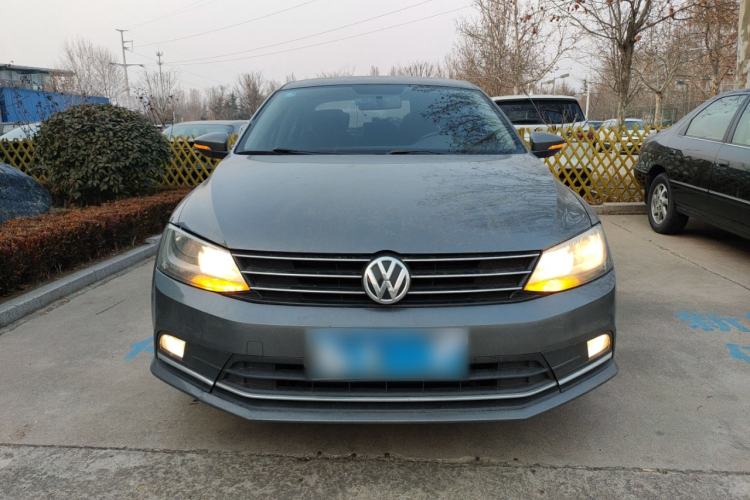 Used Volkswagen Sagitar 2015 1.6L Manual Comfort Model