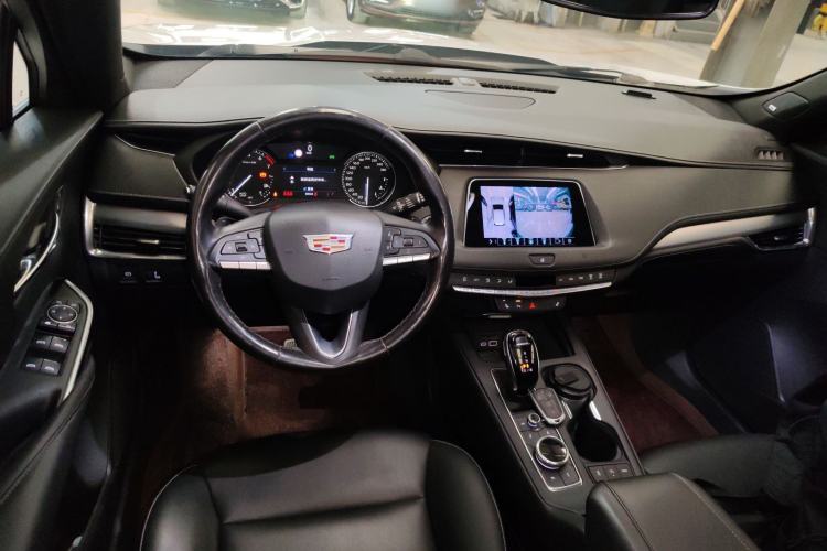 Used Cadillac XT4 2020 28T Two-Wheel-Drive Leading Version
