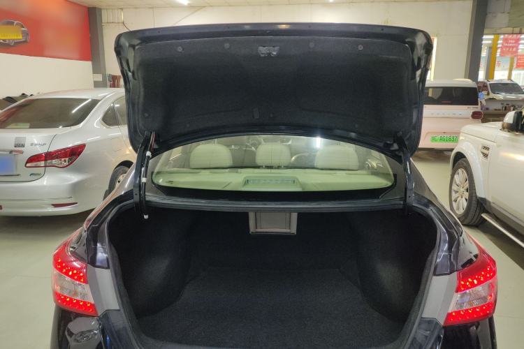 Used Nissan Sylphy 2012 1.6 XL Manual Luxury Edition
