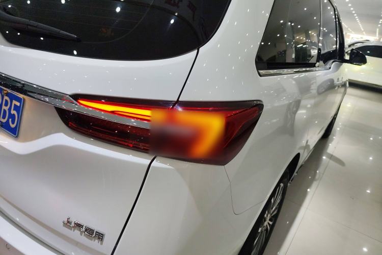 Used Buick GL8 2023 Land Executive Class Comfort Model
