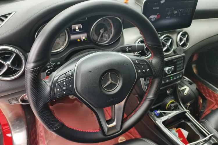 Used Mercedes-Benz GLA 2015 GLA 220 4MATIC Fashion Model
