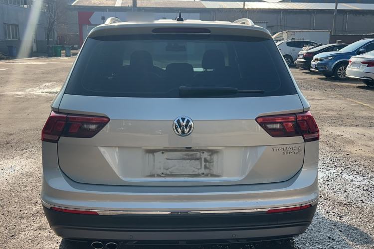 Used Volkswagen Tiguan L 2019 Updated Version 330TSI Automatic Two-Wheel Drive Panoramic Comfort Edition China VI Standard
